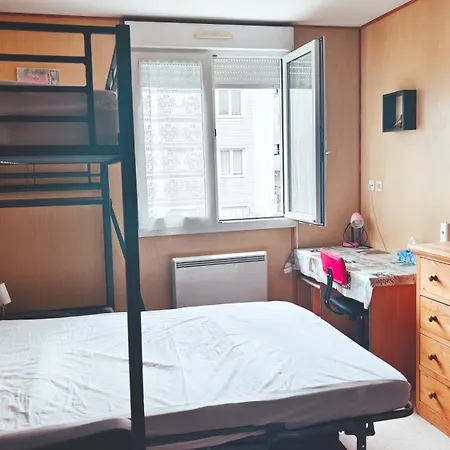 Apartment Super Between And Center